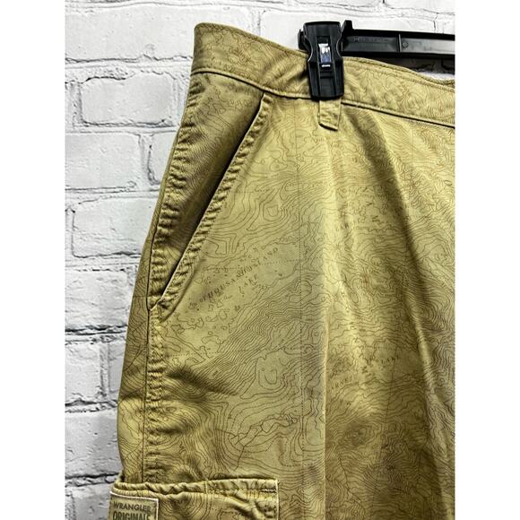 Wrangler Originals Men Cargo USA Map Lakers Print Men Shorts Size 38 - Picture 4 of 9